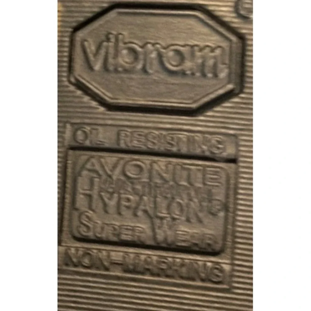 Vibram ****fits women***